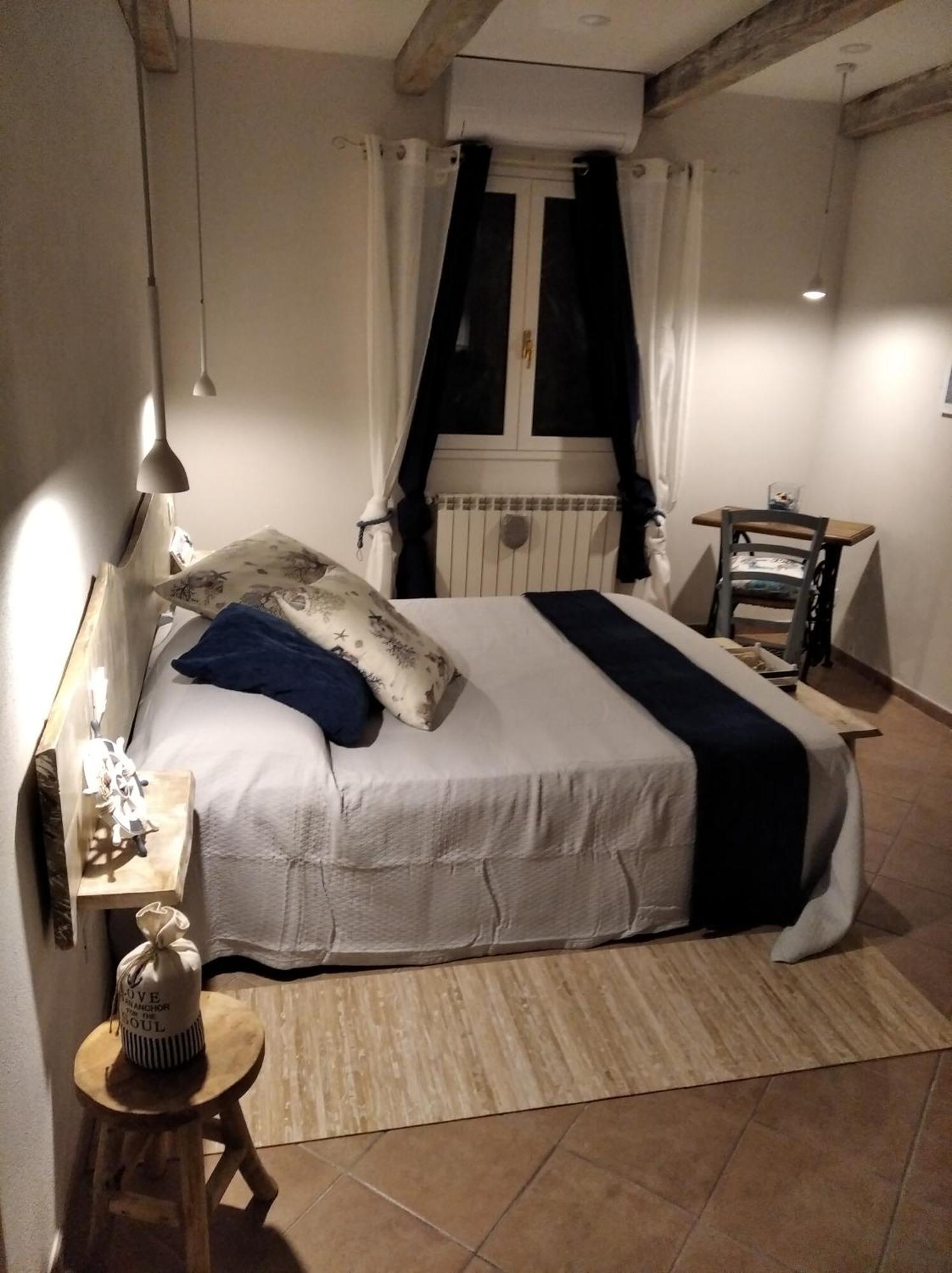 Chez Luis Apartment Imperia Ruang foto
